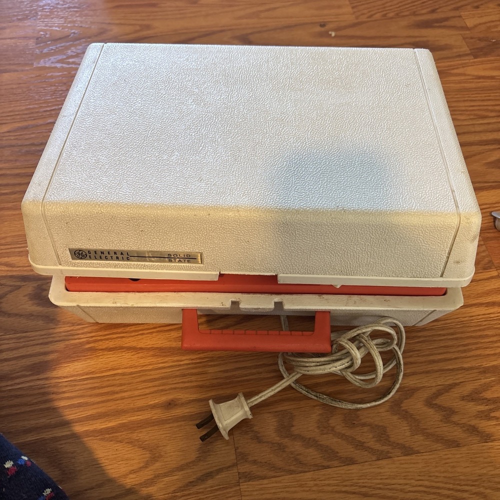 Vintage GE Portable Turntable – As-Is / Parts – Broken Needle